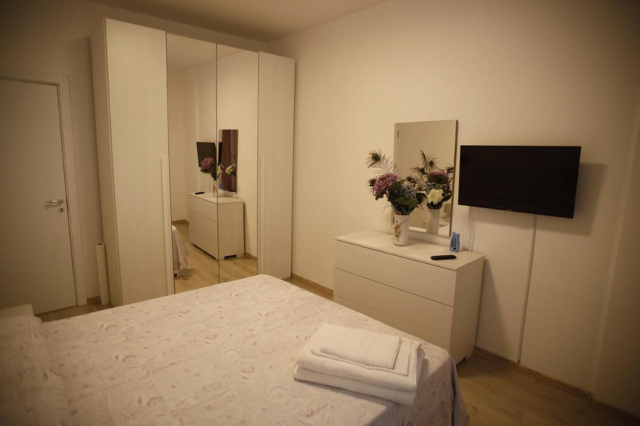 Lar Apartment Focşani 외부 사진