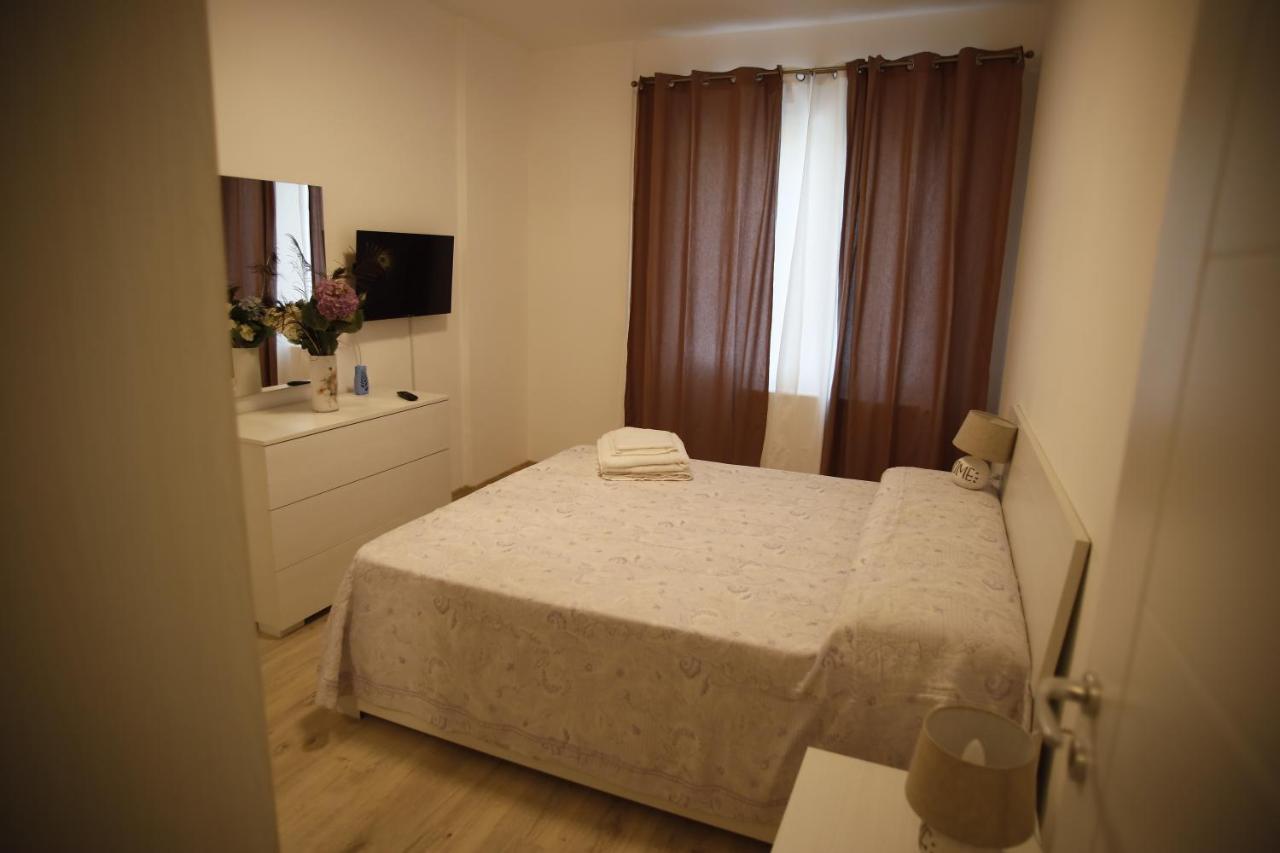 Lar Apartment Focşani 외부 사진