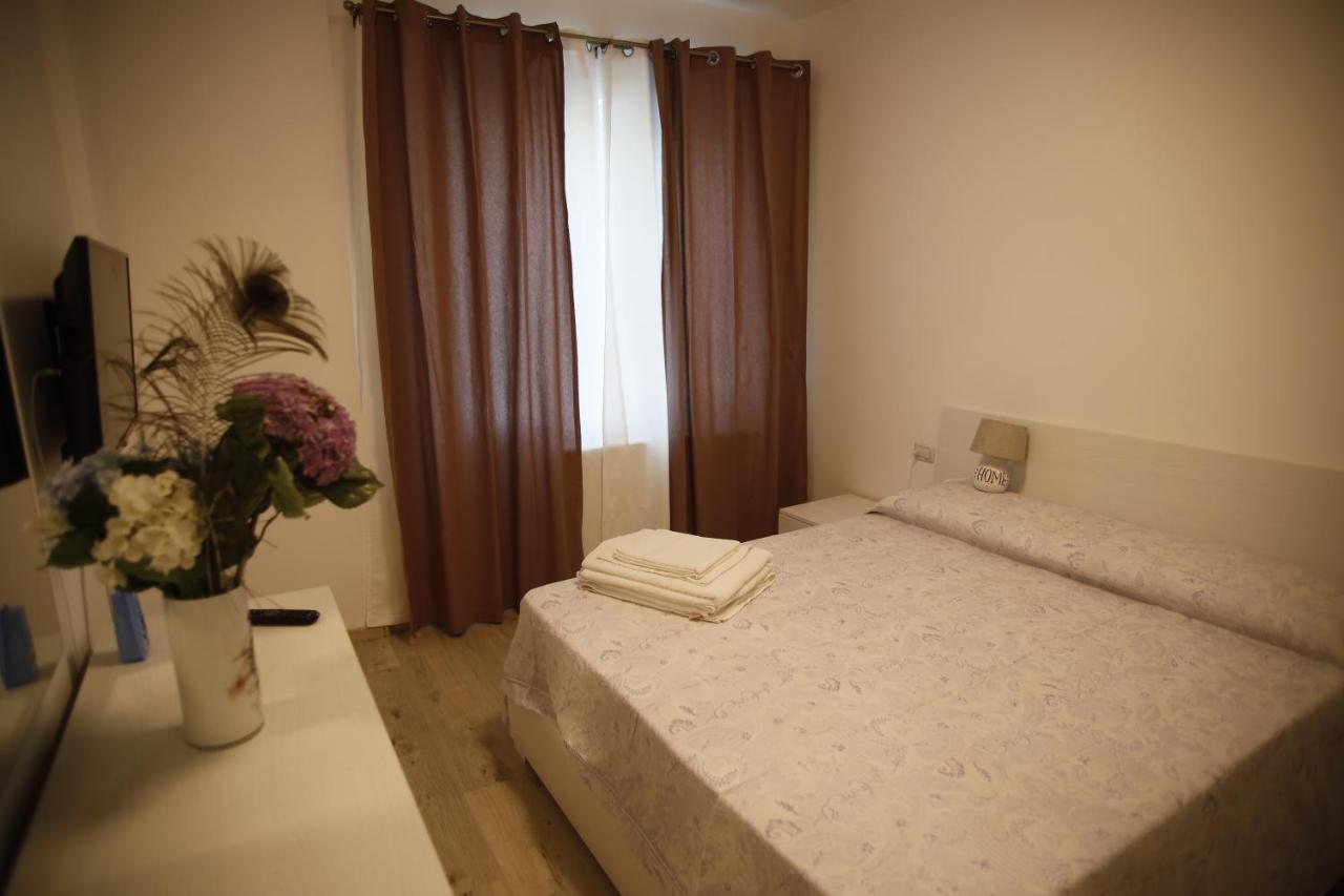 Lar Apartment Focşani 외부 사진