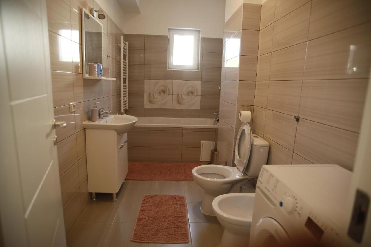 Lar Apartment Focşani 외부 사진